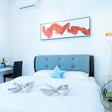 Austin 18 Ikea - Aeon Apartment Johor Bahru Bagian luar foto