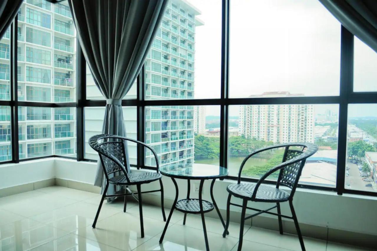 Austin 18 Ikea - Aeon Apartment Johor Bahru Bagian luar foto