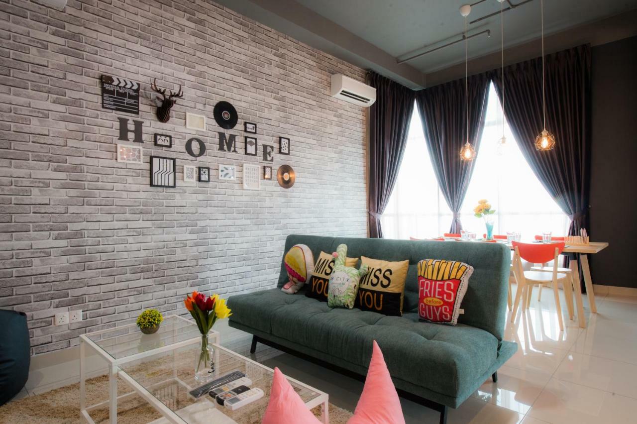Austin 18 Ikea - Aeon Apartment Johor Bahru Bagian luar foto